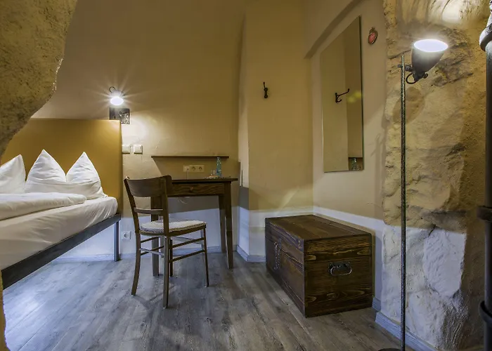Knast-hotel Fronfeste Szálloda
