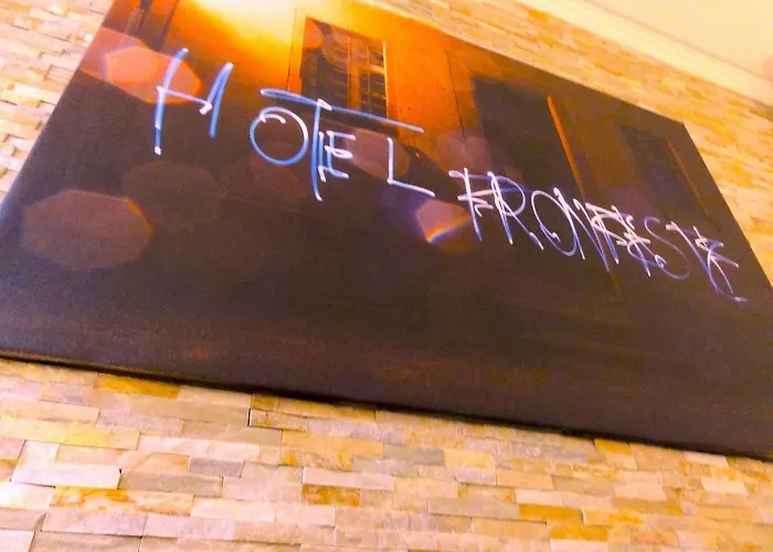 Knast-hotel Fronfeste Szálloda 2*