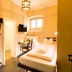 Knast-hotel Fronfeste 2*