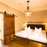 Knast-hotel Fronfeste