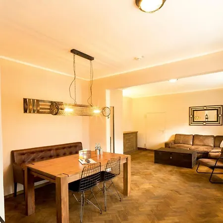 Knast-hotel Fronfeste 2*