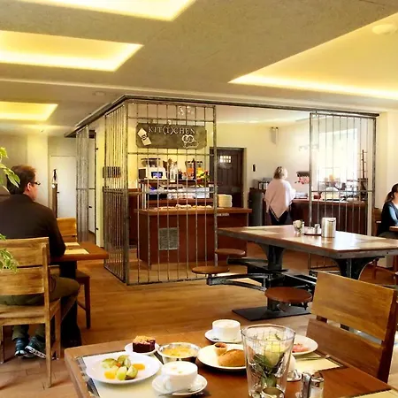 Szálloda Knast-hotel Fronfeste 2*