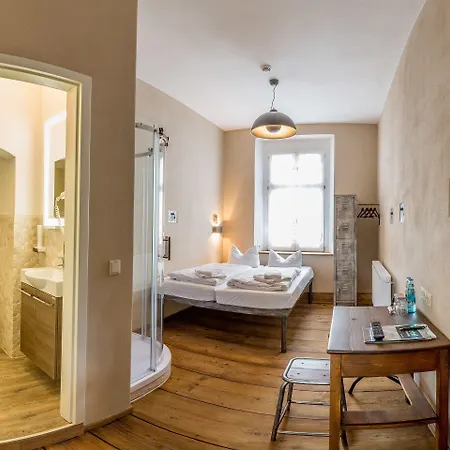 Szálloda Knast-hotel Fronfeste 2*
