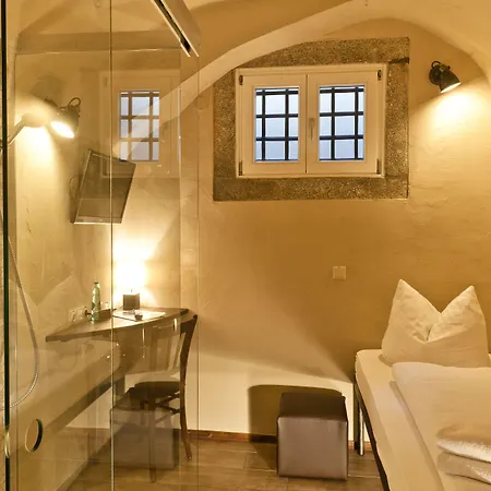 Szálloda Knast-hotel Fronfeste