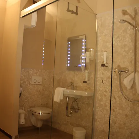 Knast-hotel Fronfeste