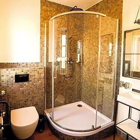 Knast-hotel Fronfeste 2*