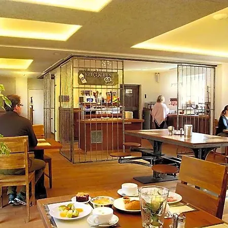 Knast-hotel Fronfeste 2* آمبرغ