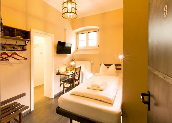 Knast-hotel Fronfeste 2*
